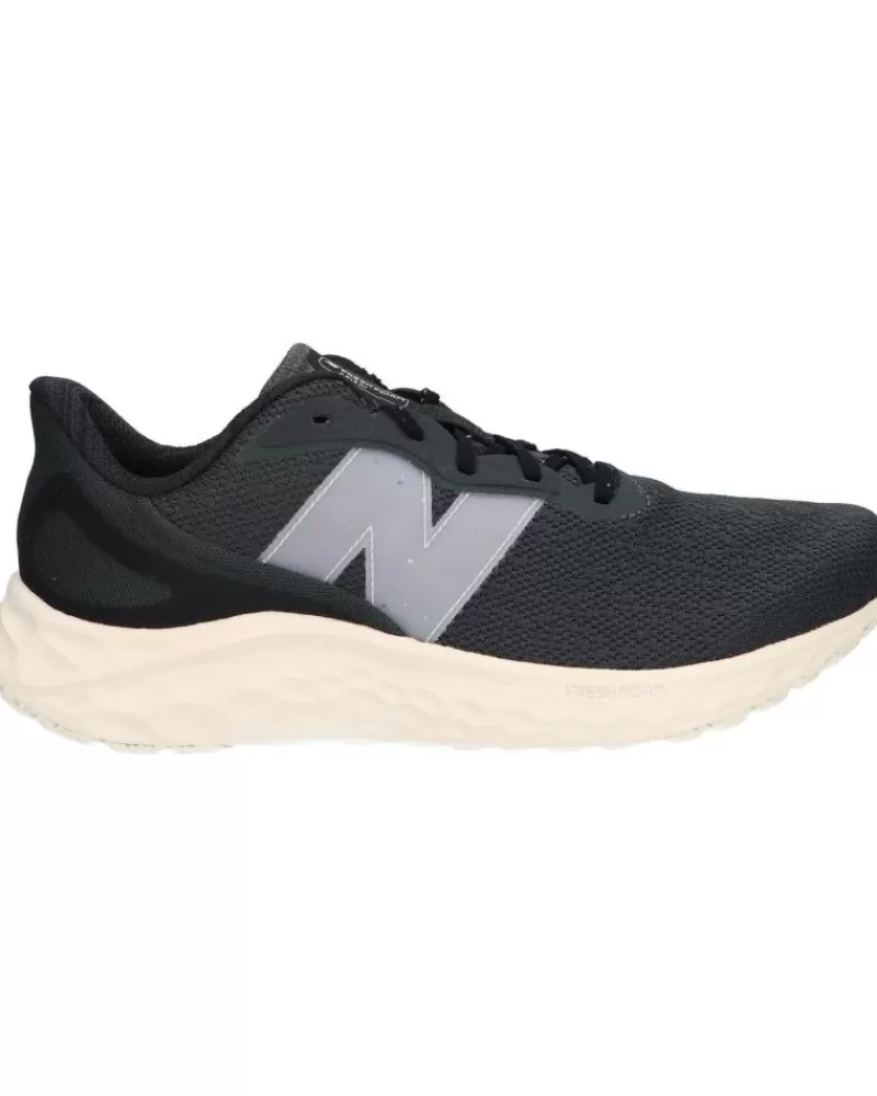 Man NEW BALANCE Man Marisfb4 Fresh Foam Arishi V4 Blacktop
